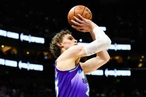 kaiyun-连续三场遭遇绝杀！顽强爵士志存高远奈何运气太差