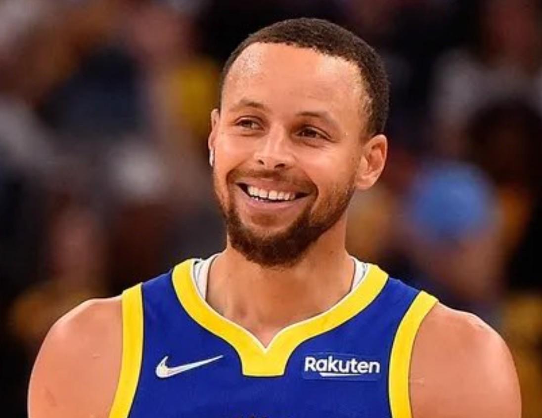 开云体育-Shams：库里还将因为右膝的伤势缺席未来10天的比赛